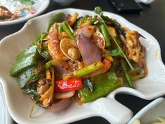 -大头虾越式风味餐厅(光明广场店)