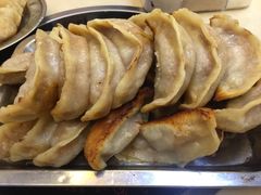 牛肉锅贴-清真·玛丽亚新疆菜主题餐厅(浙江中路店)