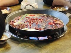-黄潇洒老火锅(九眼桥宏济巷店)