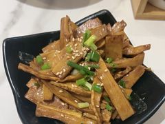 笋干小菜-馋三尺蟹粉小笼(人民广场店)