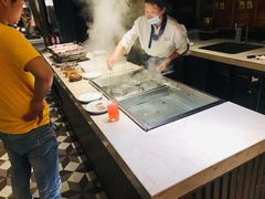 自助取餐区-钱小奴海鲜自助黑金店(杭州滨江龙湖店)