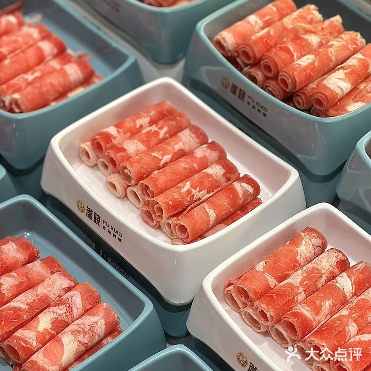 CBD附近的超豪华自助餐｜吃到扶墙出！