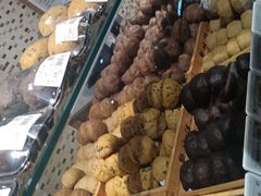 -胖东来生活广场(健康路店)