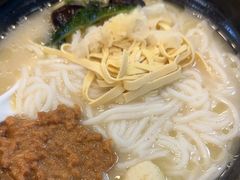 -灵芝妹子海鲜米线(瓦房店新玛特店)