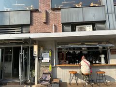 -三勾JJJ Burger&Coffee(梅溪湖店)
