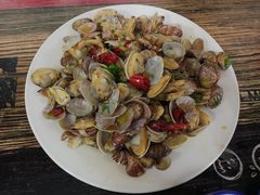 辣炒蛤蜊-1910老鲁味海鲜·戳子肉·青岛菜(金沙滩店)