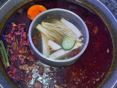 菌香鸳鸯锅-晓宇重庆火锅(赛格国际购物中心店)