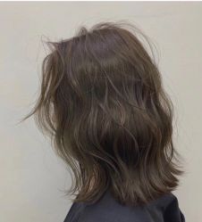 -PE SALON 