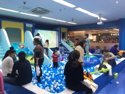 -孩子王童乐园(马群店)