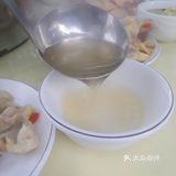 用传统的炭炉吃火锅才是贴近生活