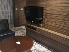 -上海虹桥西郊假日酒店