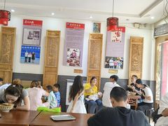 大堂-花老奶米线