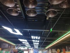 -极限PLAY运动娱乐新世界·团建派对潮玩休闲馆·室内蹦极高空游乐园
