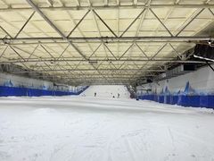 -乔波室内滑雪场
