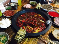 -黄潇洒老火锅(九眼桥宏济巷店)