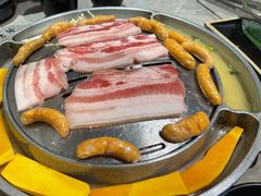 五花肉-哈哈碳都·牛肋条无限自助烤肉(台江万达店)