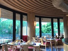 靠窗位-青城山六善酒店·紫氣園中餐厅