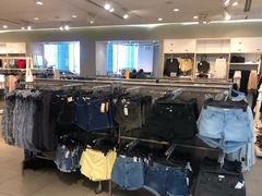 -H&M(鹏欣水游城店)