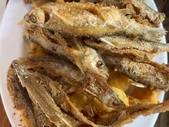 -黄利砖万峰林布依特色酸笋牛肉馆
