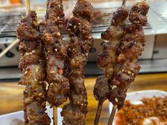 -哈尔滨小酒馆·鲜肉现穿自助烧烤(康新花园店)
