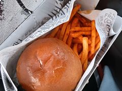 -TRIPS BURGER(大钟寺店)