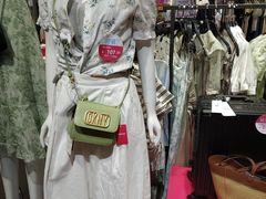 -唯品会(北京国瑞城店)