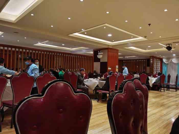 豪丽酒楼(护国路店)-"小组团建去过一次,由于是老建筑,所以在外.