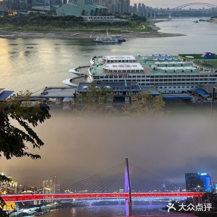 朝天门江景尽收眼底,重庆氛围感日料来啦