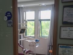 -茂菊口腔连锁(浦东南路店)