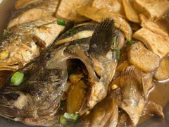 纯净水烧钩钓野生海鱼-大锅强·蒸海鲜青岛菜(金沙滩店)
