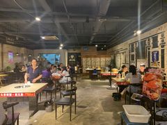 -休记光头香辣蟹干锅店(衣冠庙店)