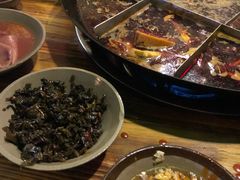 -岗上渣渣老火锅(两路口店)