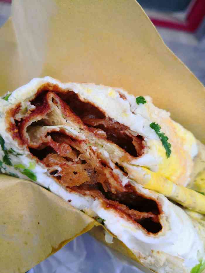 大华煎饼-"最喜欢北京的煎饼 软软的皮儿冒着热气 贴.