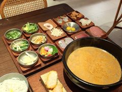 -银米·云南传统过桥米线(双廊黑金冠店)