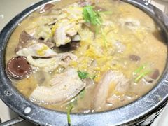 -老码头黑皮肘子锅包肉(赣水路店)