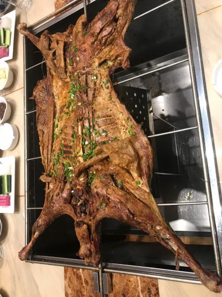 推荐:烤全羊八宝盖碗茶火锅太好吃了,羊肉特别好,简直是棒棒哒服务:5.