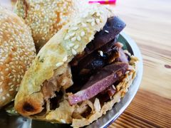 烧饼夹肘子肉-昌顺马记小吃店(昌盛园店)