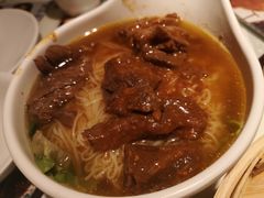 -新大咀港式茶餐厅(宝山万达店)