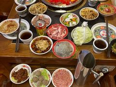 -沸炉重庆老火锅(军事博物馆店)