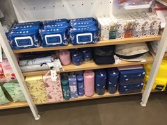 -名创优品(江南新地店)