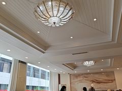 -今鲜源酒店·海鲜锅贴青岛菜(新湛路店)