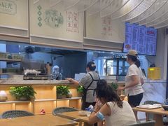 -弄堂咪道-饭香·面香·馄饨香(汇锦广场店)