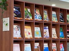 -上海市静安区图书馆(新闸路馆)