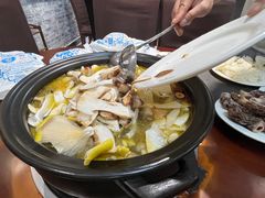 -菌之家·专业纯野生菌火锅·特色炒菌