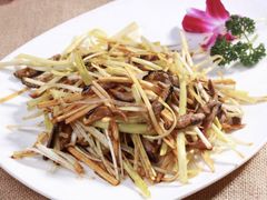 脆笋鳝丝-菲乐餐厅(三十年经营·湖滨路店)