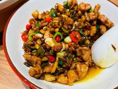 酱椒炒鸡-胡子大厨·超级小炒肉(晶耀前滩店)