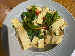 -蜗牛的家旅行主题云南菜餐厅.小酒馆(护国寺店)