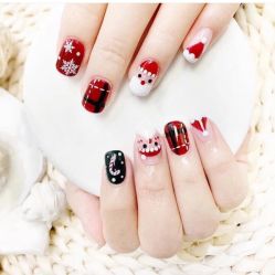 -Pink You美甲洗眉纹绣定制中心