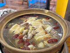 -广味炭炉鸡煲(宝业路分店)