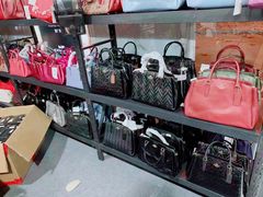 -COACH蔻驰(赛特奥特莱斯店)